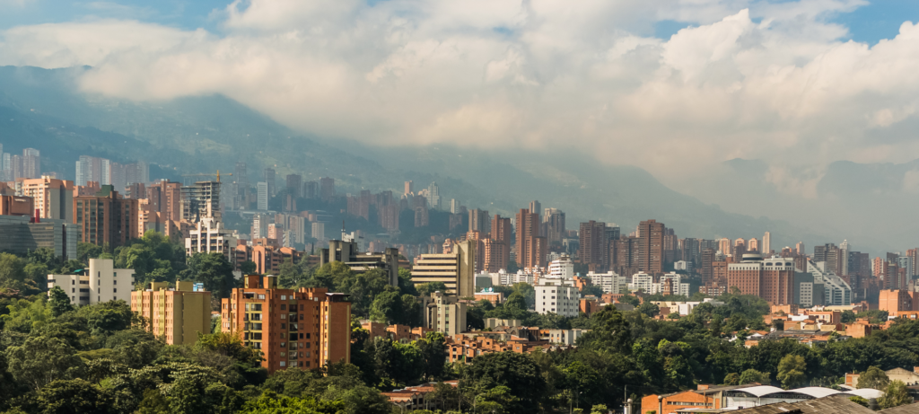 A green panoramic of El Poblado